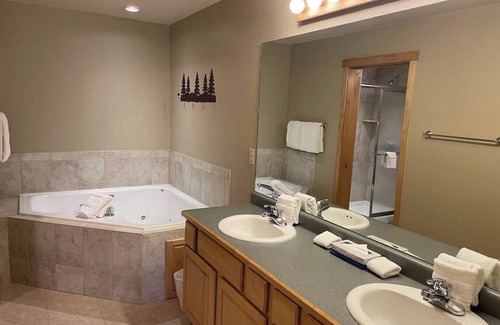 Four O'Clock Cabin | Cozy lodge in fantastic Breckenridge with SKI in/SKI out access