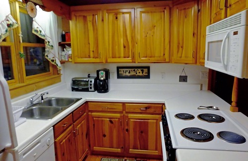 Lake Lure Cabin | Cozy Log Cabin In Riverbend, Lake Lure North Carolina