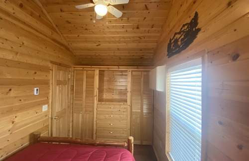 Grassy Butte Cabin | Cozy Log Cabin on Edge of North Dakota Badlands