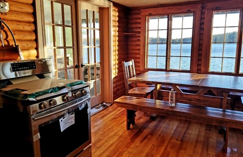 Lakeville Cabin | Cozy Log Lodge w/firepit on Bottle Lake,super close to ATV roads, fishing,hiking