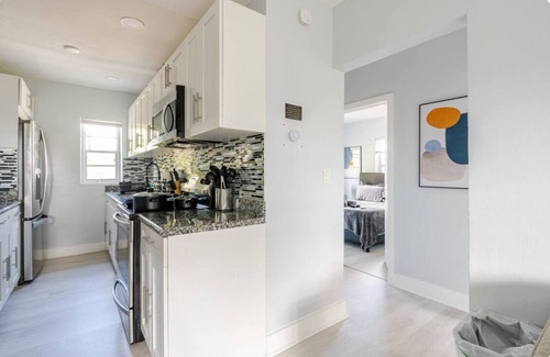 Pinewood Apartment | COZY MIAMI HOME NEAR DOWNTOWN/WYNWOOD/DESIGN DISTRIC
