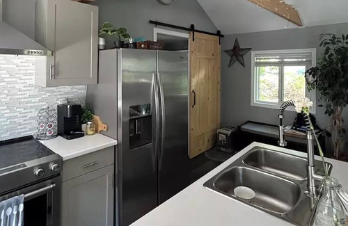 Norland House | Cozy modern cottage