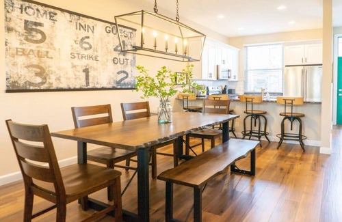 LaSalle Park House | Cozy & Modern Soulard 4BR & Game Room/ABODEbucks