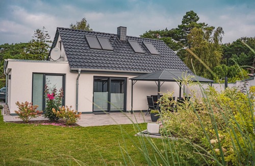 Neuhaus House | Cozy, modern vacation home on the Baltic Sea