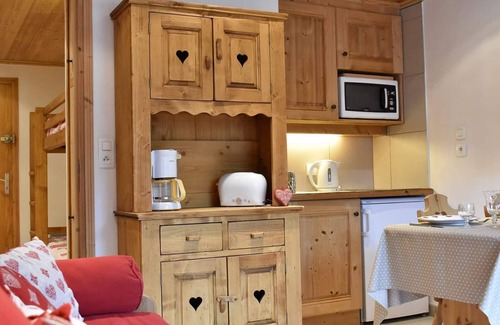Meribel Centre Apartment | Cozy Mountain Studio, Sleeps 4, Near Méribel Center, Balcony, and Ski Access