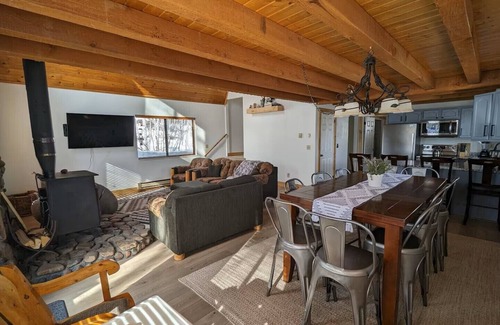 Star Valley Ranch Cabin | Cozy Mountain Getaway, with golf, and tons of hiking/snowmobiling trails