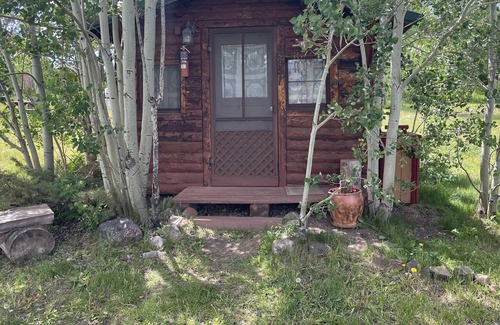 Walden Cabin | Cozy Mountain View cabins.