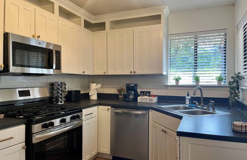Wells Branch House | Cozy N Austin, Backyard Patio with 4Beds, Mins from Domain & DT