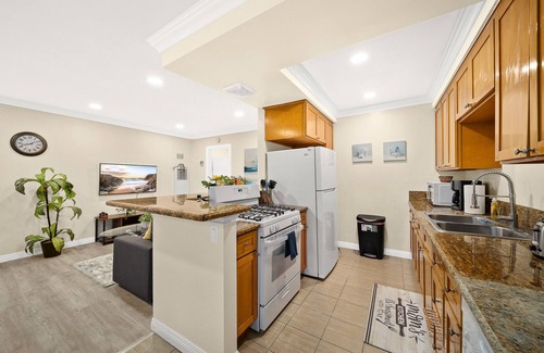 Alhambra Apartment | Cozy n Serene 12mins to Downtown LA