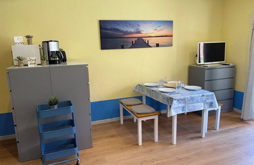 Nordseebad Burhave Condo | Cozy nest for a relaxing break * ground floor * up to 5p * dogs * pool * sauna