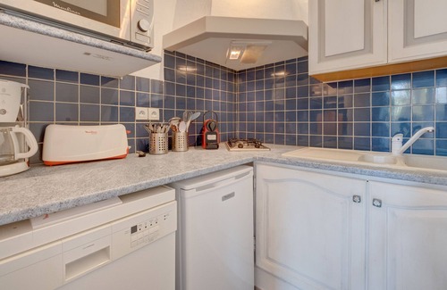 Bagnols-en-Foret Cabin | Cozy nest in nature halfway between the sea and the hilltop villages of Fayence