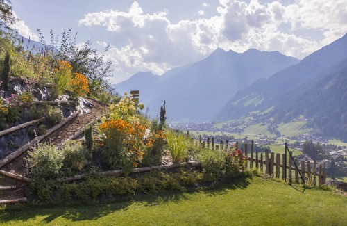 Neustift Im Stubaital Apartment | Cozy new vacation apartment on the edge of the forest with top views and garden