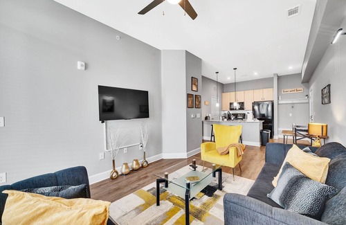 Paw Creek House | Cozy Oasis 1BR Near Everything w/Free parkingnn