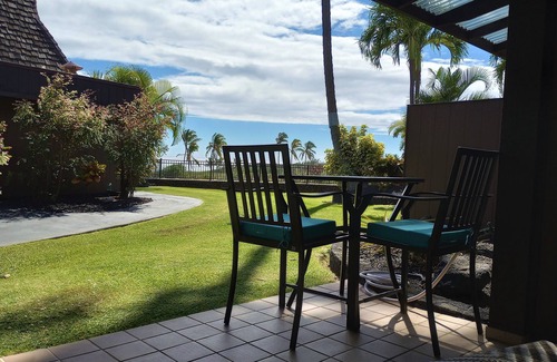 Punaluu Condo | Cozy Ocean View Condo - Great Pool & Short Walk to Punalu'u Beach