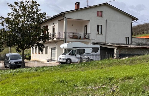 Monte Castello di Vibio House | Cozy Old Factory in Umbria