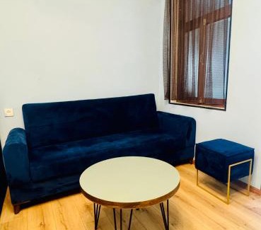 Avlabari Apartment | Cozy Old Tbilisi Apartment in Avlabari