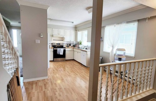 Richmond House | Cozy One Bedroom Available In Richmond! 🏡✈