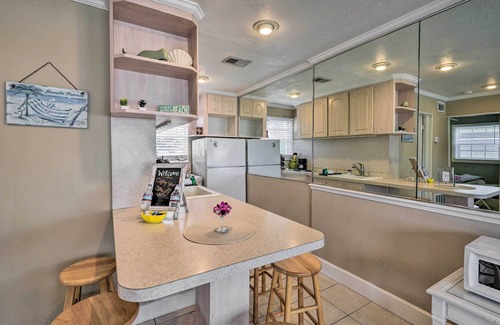 Neptune Cottage | Cozy Ormond Beach Bungalow: Steps to the Sand