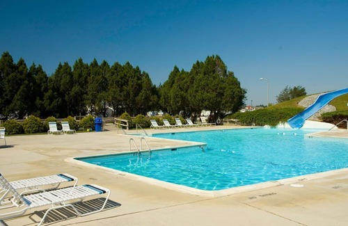 Newport RV Rental | Cozy park model at campground in enchanting Newport NC.