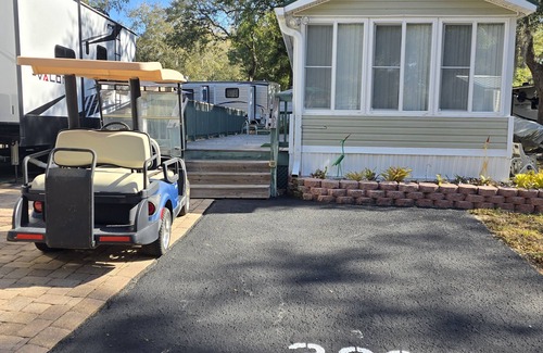 Salt Springs House | Cozy park model with WiFi and AC in fabulous Salt Springs.