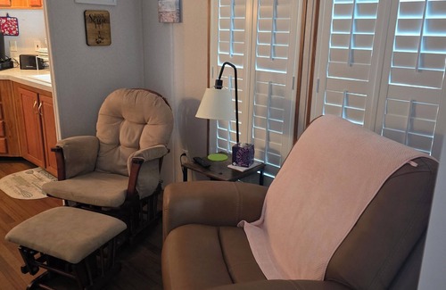 Salt Springs House | Cozy park model with WiFi and AC in fabulous Salt Springs.