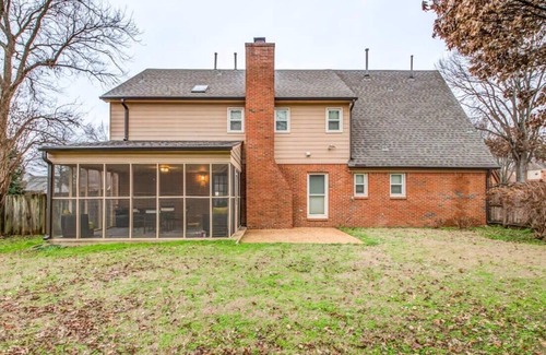 Cordova House | Cozy Patio, Mins to Downtown! Cordova Colonial