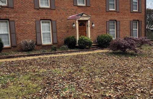 Cordova House | Cozy Patio, Mins to Downtown! Cordova Colonial