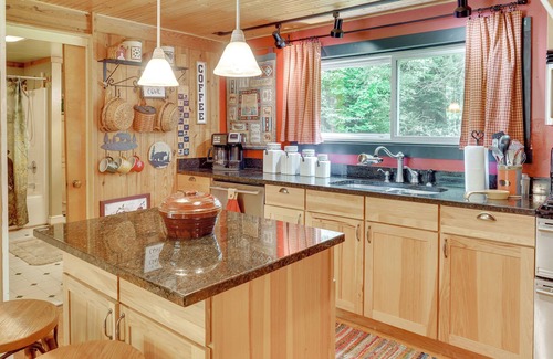 Boynton Cabin | Cozy Pennsylvania Abode w/ Porch, Grill & Fire Pit