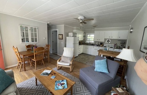 Willard House | Cozy, Pet Friendly, Home In A Quiet Family Oriented, Beach Neighborhood