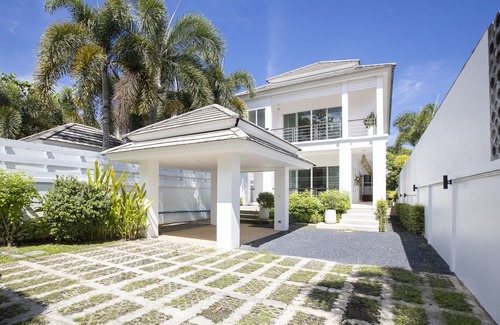 Kathu Villa | Cozy pool villa in the heart of Phuket