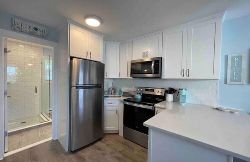 Seaside Heights Condo | Cozy Poolside Hideaway 2 Blocks to Beach - 4 Beach Badges + Linens & Towels