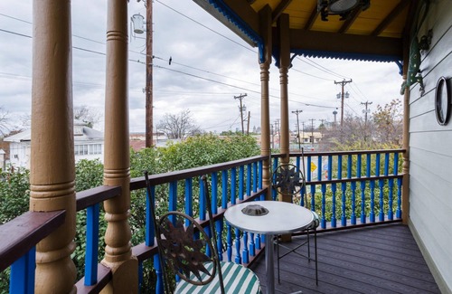 Southtown Apartment | Cozy & Private 1-Bedroom Apartment near downtown