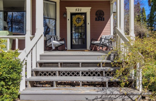 Walla Walla Apartment | Cozy private apartment in a historic Victorian house close to downtown