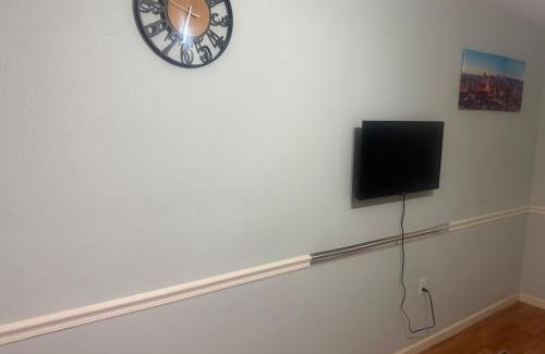 Spring House | Cozy Private Apartment