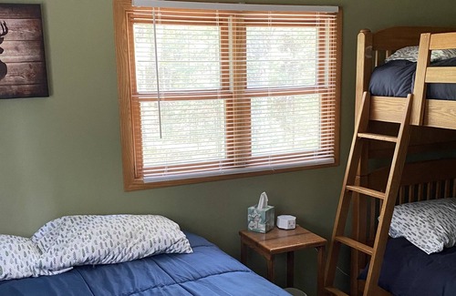 White Lake House | Cozy, Private Cabin in Nicolet National Forest! Newly Added, Sauna!!