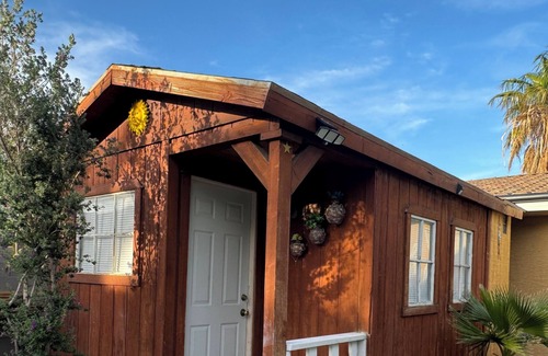Summerlin Cabin | Cozy private cabin in a safe area of the fabulous Las Vegas with WiFi, AC