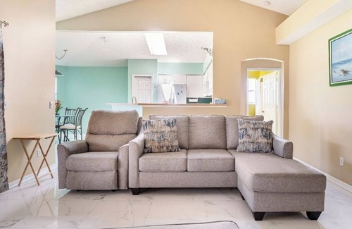 Port Saint Lucie House | Cozy Quiet 3 BR 2 BA Near I-95!