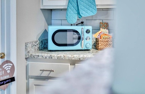 North Decatur Apartment | COZY& QUIET Apt |Near EMORY & CDC|15 min to ATL (Split-Pay)-Self Checkin