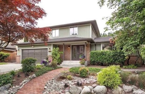 Bothell House | Cozy, Quiet, Bothell River House