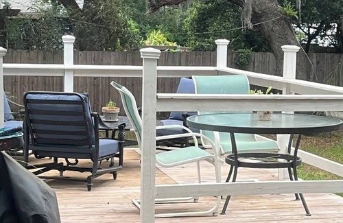Odessa House | Cozy, Quiet Keystone Cottage. Nestled in a lush Old Florida neighborhood.