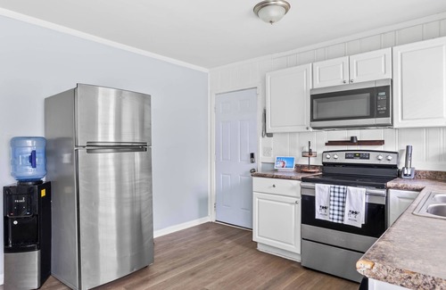 Raleigh House | Cozy Ranch 15 Min to Raleigh Downtown and 15 to Fuquay-Varina Downtown