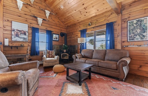 Burns House | Cozy Ranch Cabin just outside Yampa -monthly stays
