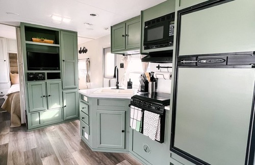 Leeds House | Cozy Renovated RV near Zion and St. George