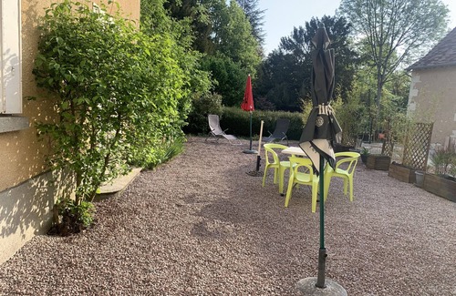 La Roche-Posay Apartment | Cozy Renovated Studio with WiFi near Saint Roch Thermal Baths