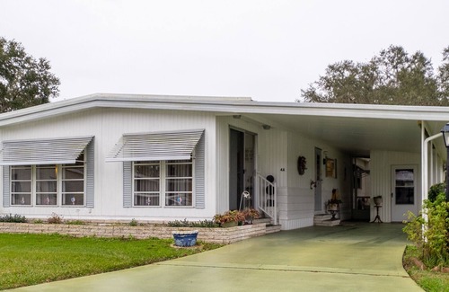 Eustis House | Cozy Rental on Trout Lake
