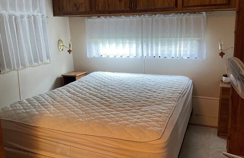 Manitoulin District Cottage | Cozy retreat at Idyll Glen RV Park