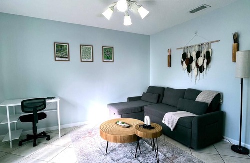 St. Augustine House | Cozy Retreat! Beach 12-Min, Old St. Aug 18-Min