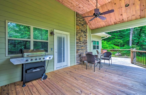 Dahlonega House | Cozy Riverside Dahlonega Home w/Kayaks + Fire Pit
