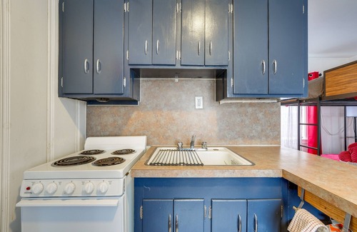 Rockaway Beach Apartment | Cozy Rockaway Beach Studio w/Lake View!