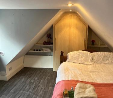 Birmingham House | Cozy room in a serene house